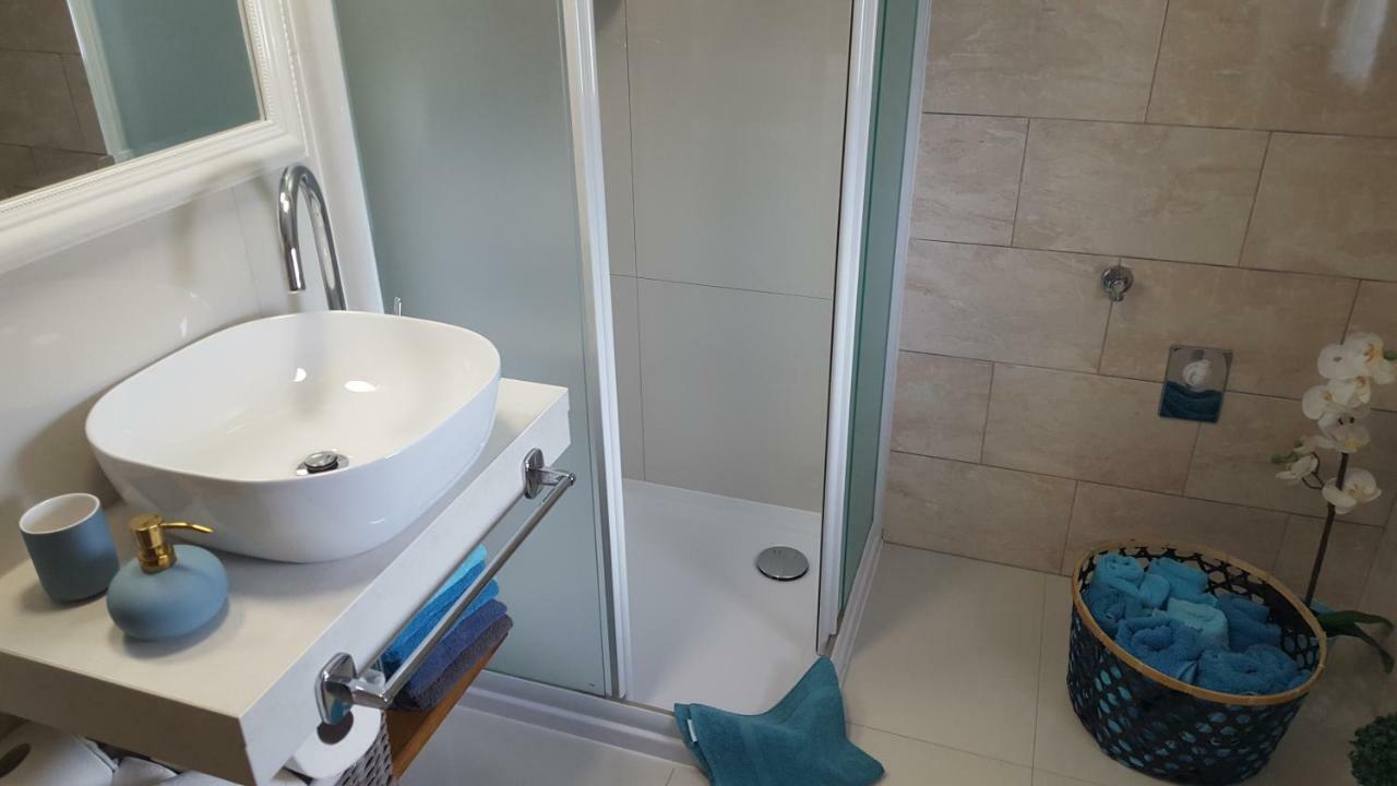 Deep Blue Apartment ポレッチ エクステリア 写真